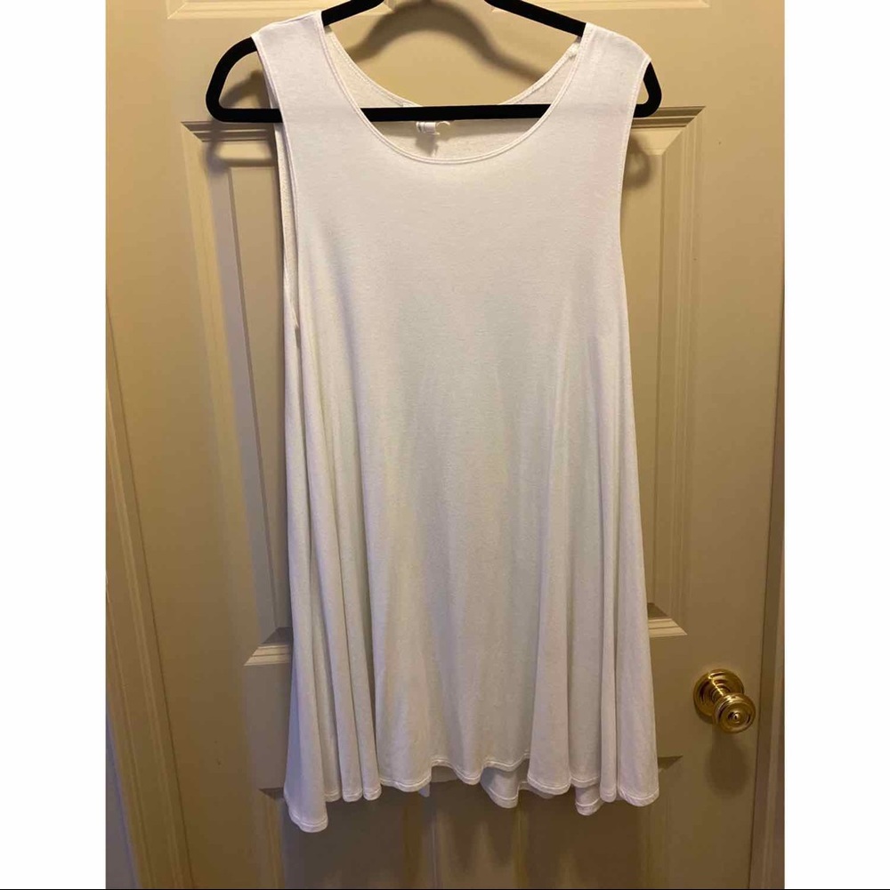 Flowy white dress!